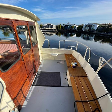 Suesses Motorboot - Bremen Ueberseestadt 外观 照片
