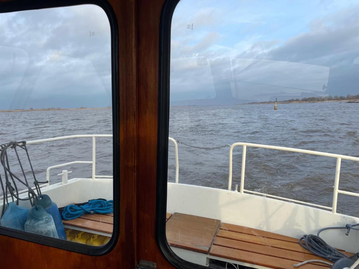 Suesses Motorboot - Bremen Ueberseestadt 外观 照片