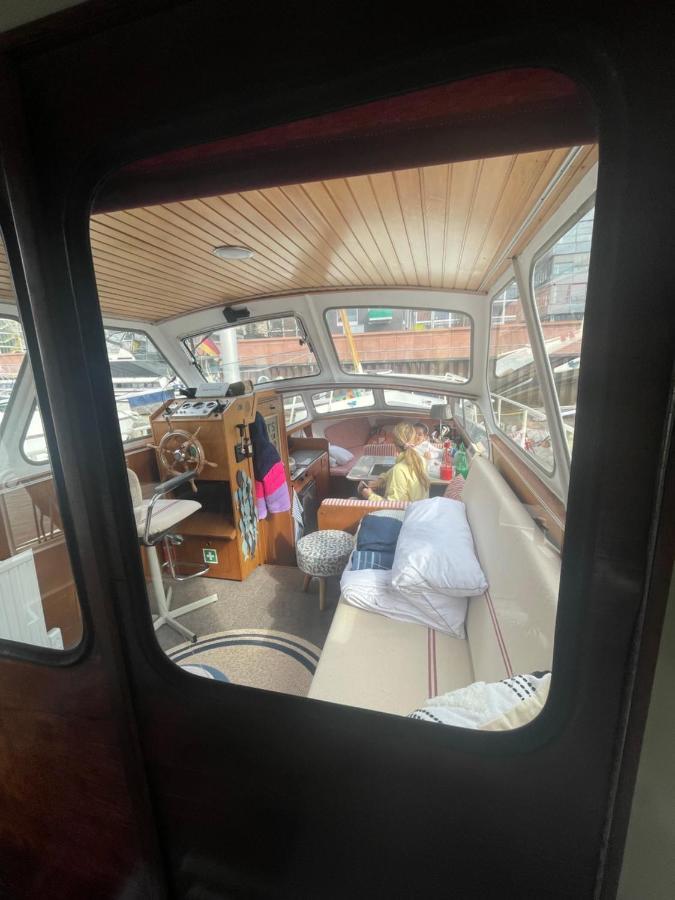 Suesses Motorboot - Bremen Ueberseestadt 外观 照片