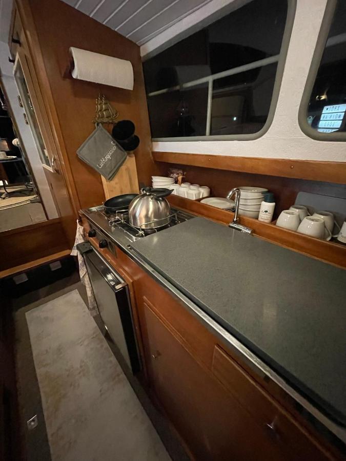 Suesses Motorboot - Bremen Ueberseestadt 外观 照片